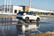 Toyota RAV4 GR Sport - test na Torze Łódź i płytach poślizgowych