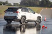 Toyota RAV4 GR Sport - test na Torze Łódź i płytach poślizgowych