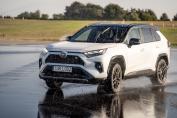 Toyota RAV4 GR Sport - test na Torze Łódź i płytach poślizgowych