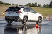 Toyota RAV4 GR Sport - test na Torze Łódź i płytach poślizgowych