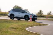 Toyota RAV4 GR Sport - test na Torze Łódź i płytach poślizgowych