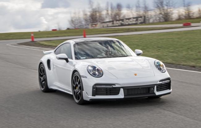 Porsche 911 Turbo S, 2 okrążenia