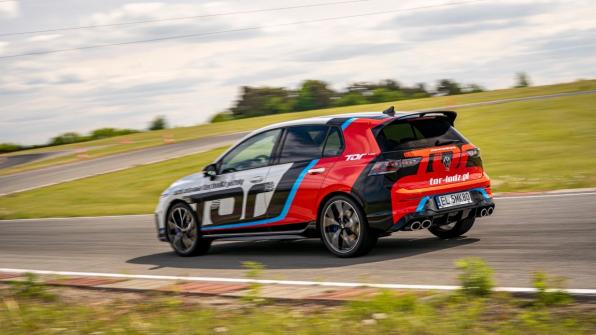 Track Day z instruktorem techniki jazdy + VW GOLF R