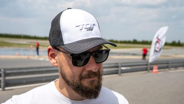 Czapka z daszkiem Tor Łódź białe logo 3D