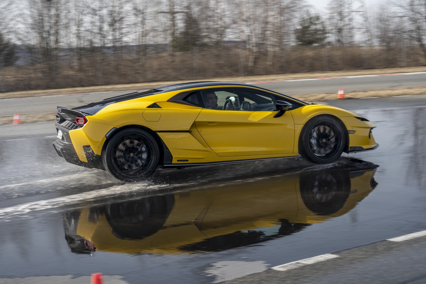Testujemy na Torze Łódź nowe Lamborghini Temerario o mocy 920 KM za ponad 2,6 mln zł!