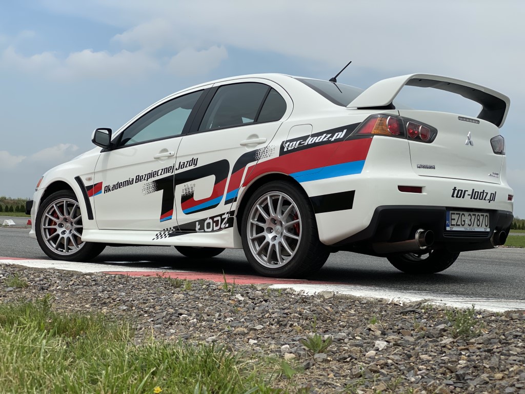 Mitsubishi Lancer Evolution X GSR GT 400 ATTACK